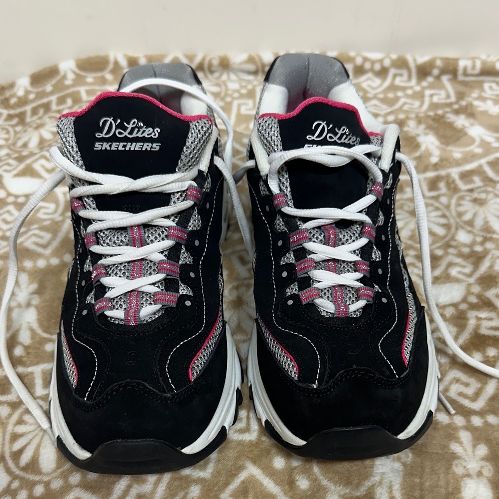 Skecher's Women's D'Lites Life Saver Sneaker Black/Pink 11860 BKWP